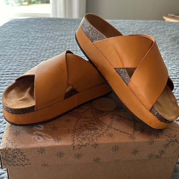 Free people, sandals slides - Picture 4 of 7
